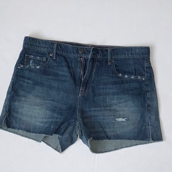 NWOT Gap Shorts Blue Denim Jean Shorts - Size 27 - Picture 1 of 4